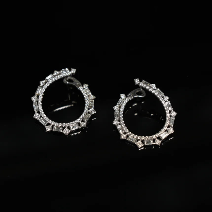 Élan Geometric Diamond Earrings