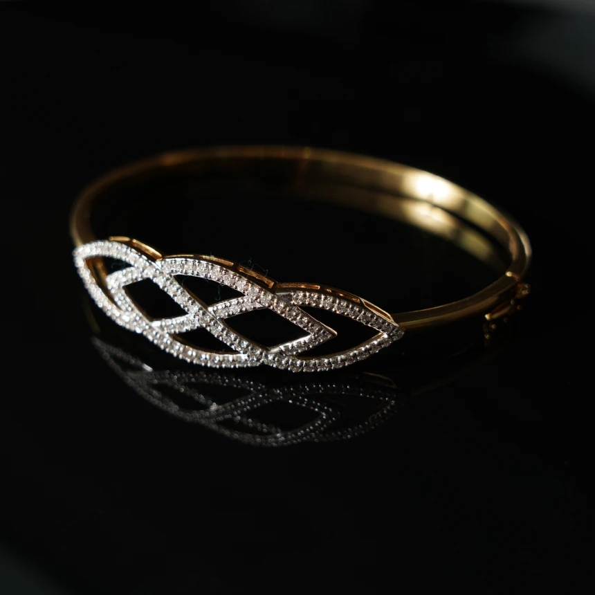 Élan Weave Diamond Bracelet
