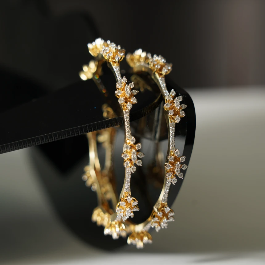 Floréa Diamond Bangle