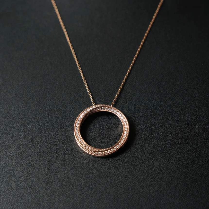 Éternelle Diamond Pendant