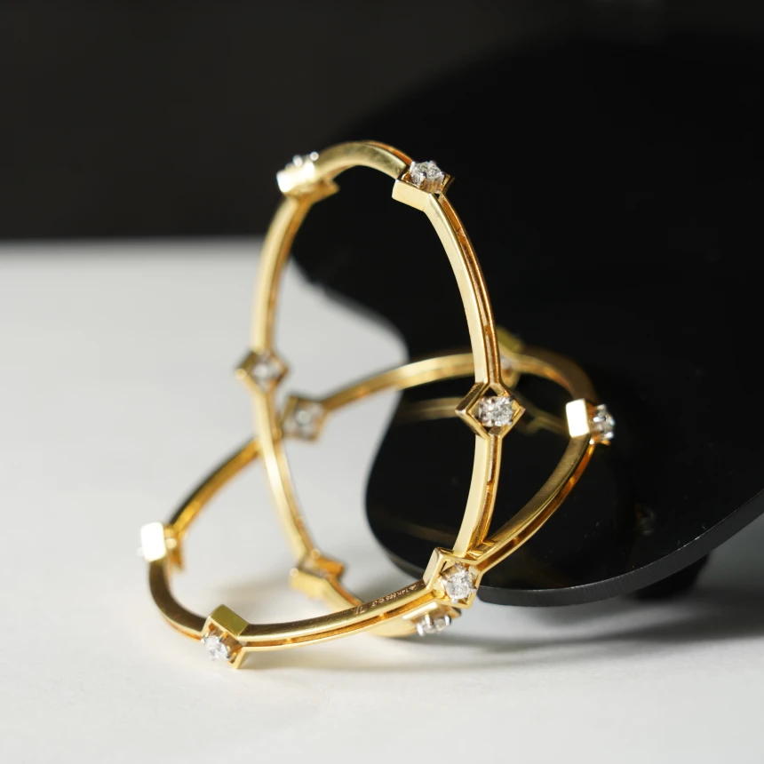 Vela Diamond Bangle