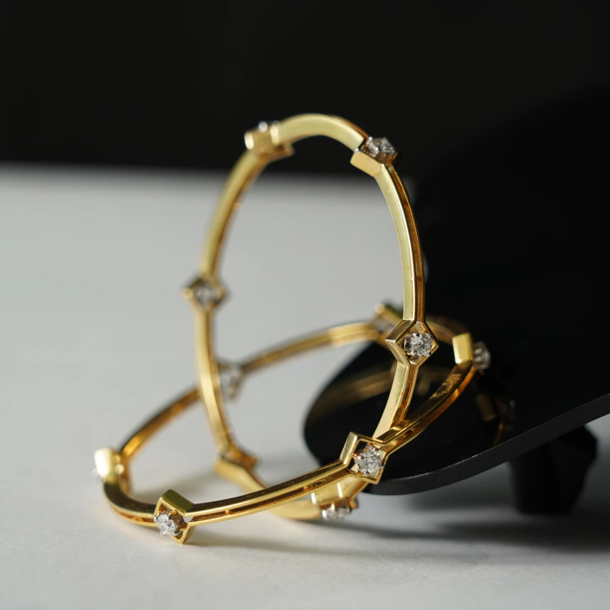 Vela Diamond Bangle
